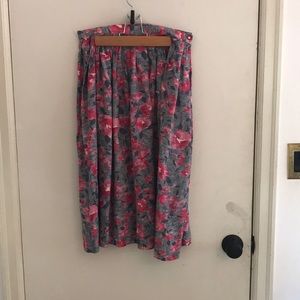 Gorgeous vintage petite skirt